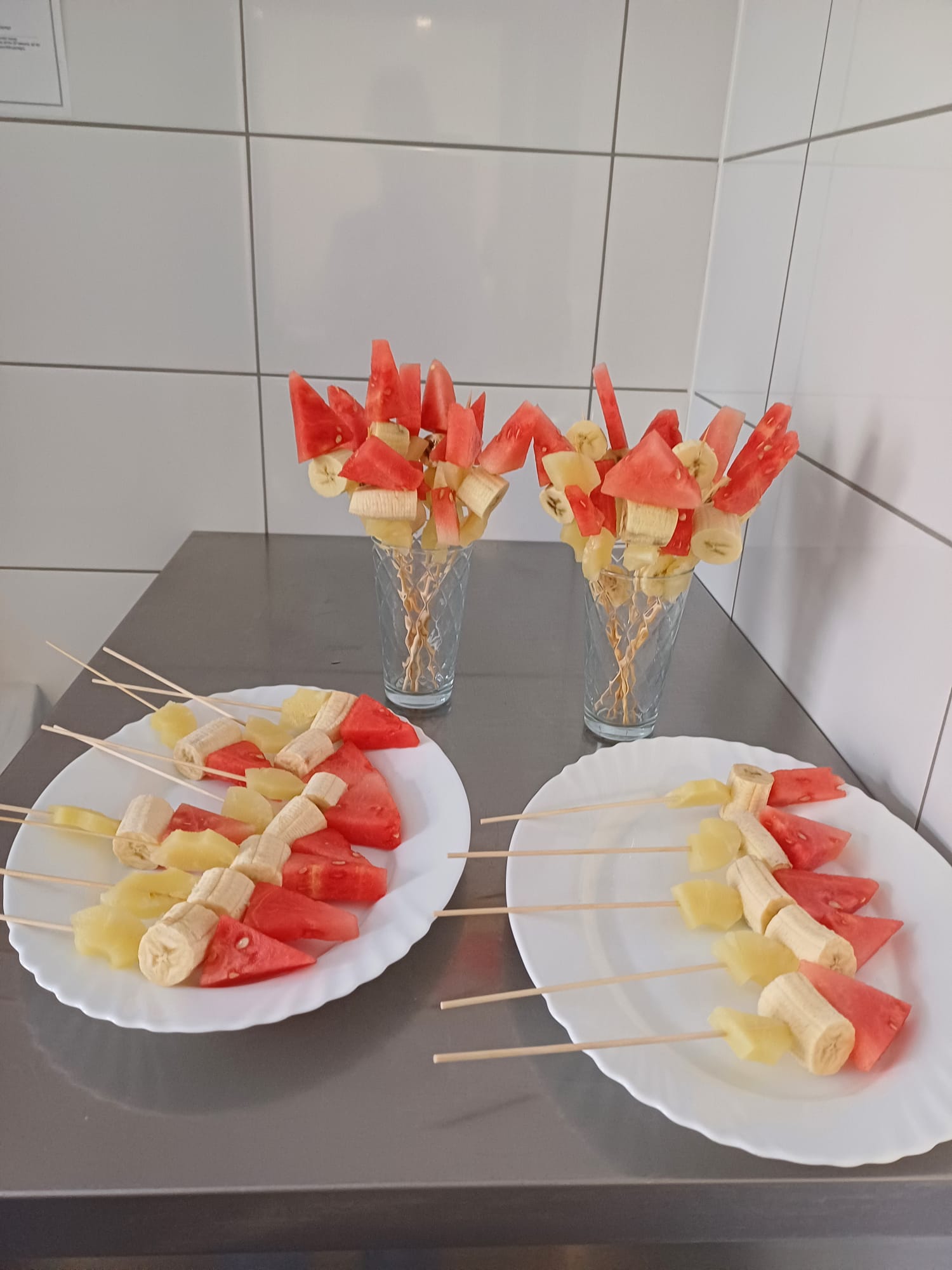 Zdjęcie z kalarepą, gruszką, marchewką